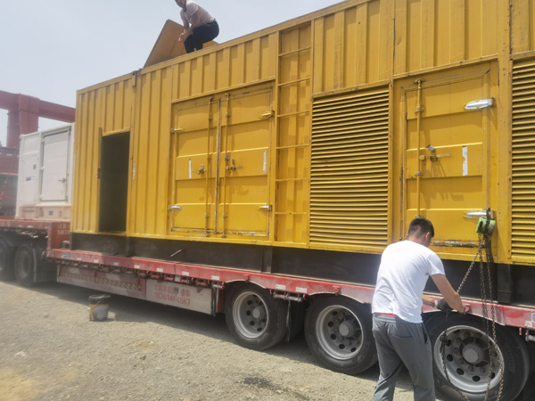 布尔津除了负载情况和发动机维护，还有哪些因素会影响 200kw 柴油发电机的油耗？